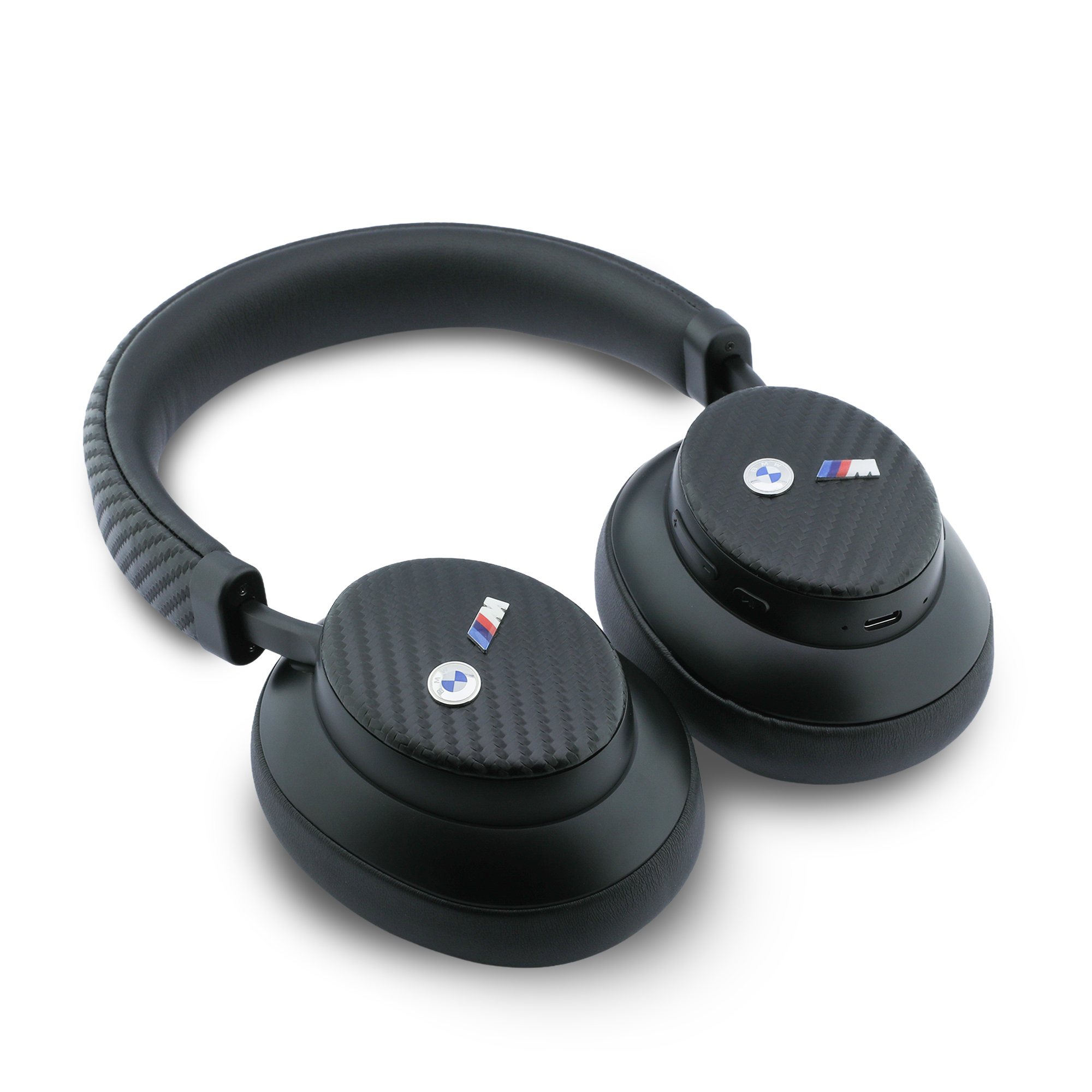 Headphones - BMW Leather Carbon Metal Logo Black — audífonos (foto 4 de 4)