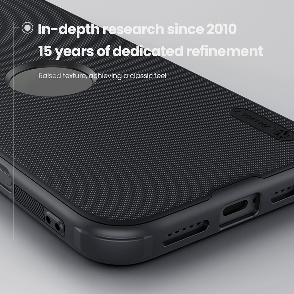 iPhone 16 - NILLKIN Frosted With Logo Hole Black — estuche (foto 6 de 10)