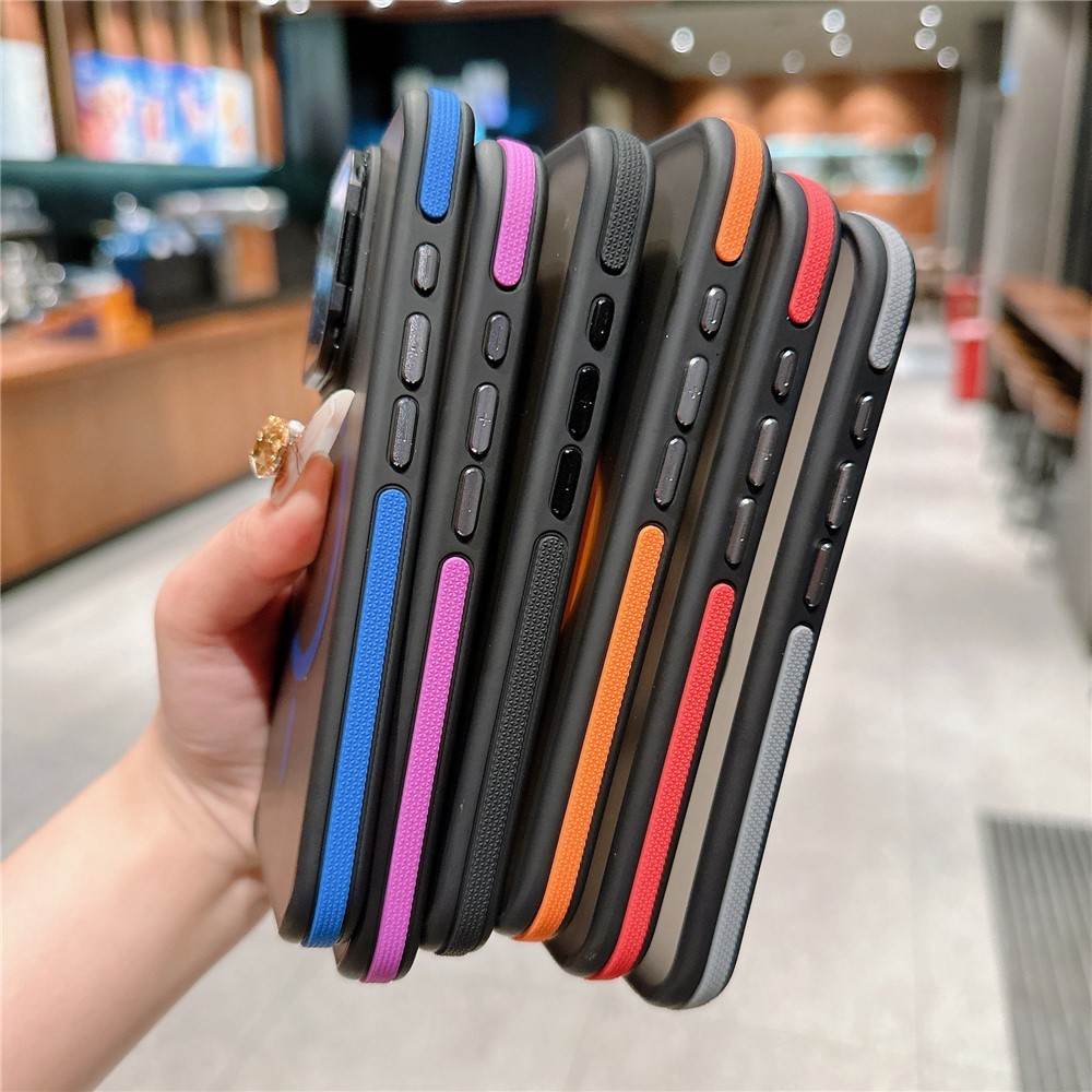 iPhone 15 Pro Max - Magnetic Case Skin Touch Black — estuche (foto 8 de 9)