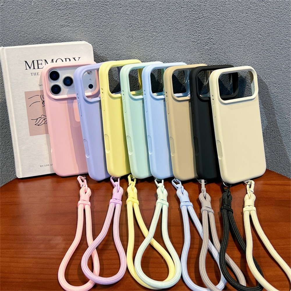 iPhone 18 Pro/17 Pro - Liquid Silicone Microfiber With Wrist Strap Black — estuche (foto 3 de 5)