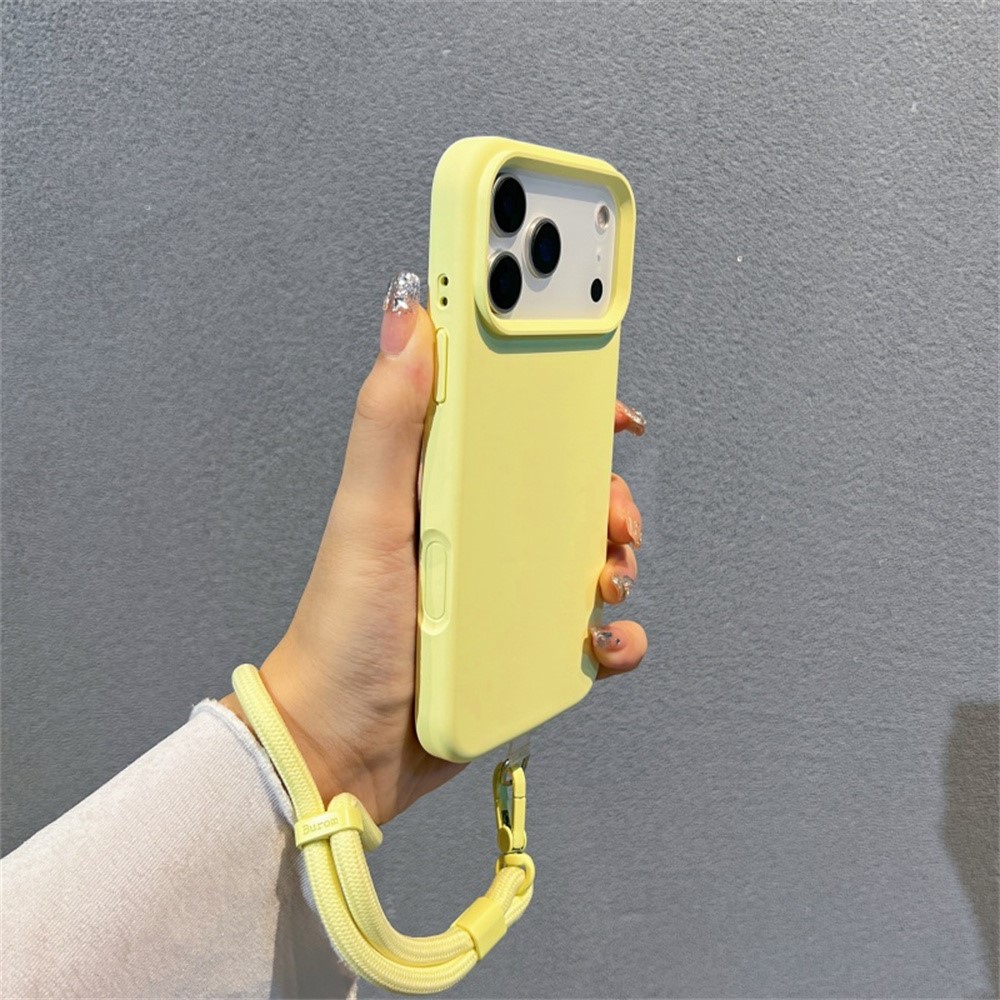 iPhone 18 Pro/17 Pro - Liquid Silicone Microfiber With Wrist Strap Light Yellow — estuche (foto 2 de 5)
