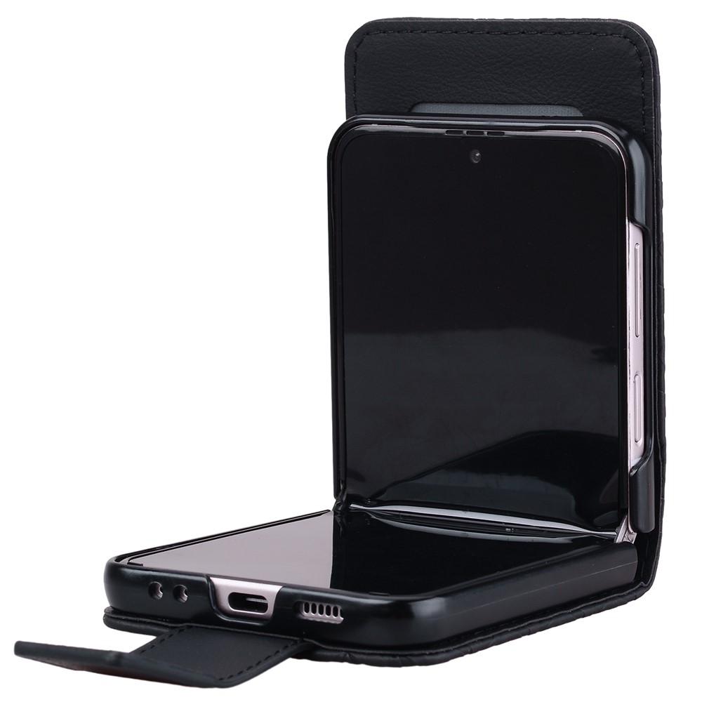 Samsung Galaxy Z Flip 7 - Leather Wallet Black — estuche (foto 4 de 6)