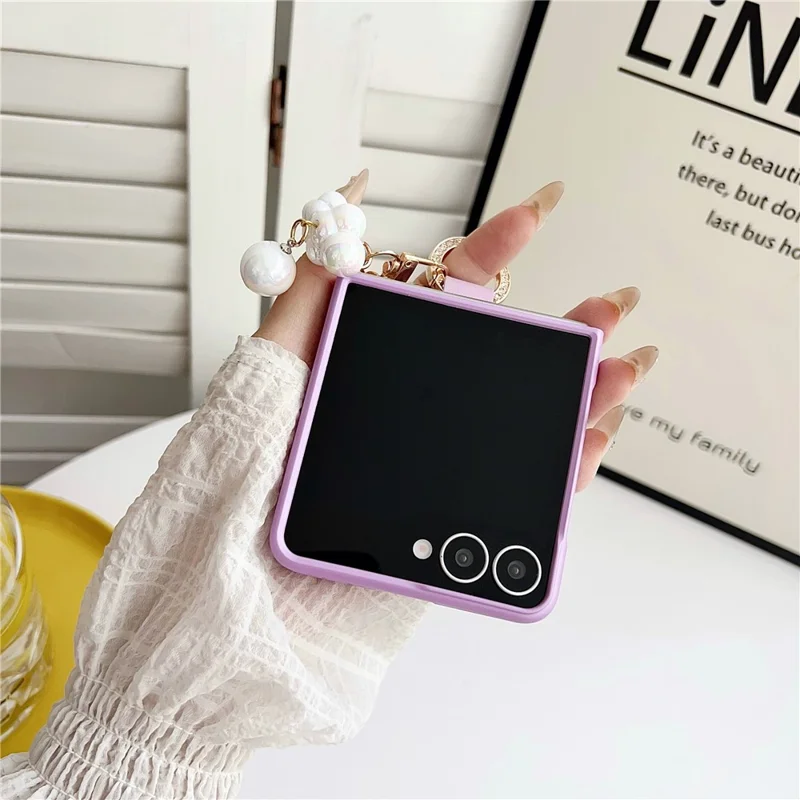 Samsung Galaxy Z Flip 7 - Ultra Slim Pearl Pendant Purple — estuche (foto 4 de 5)